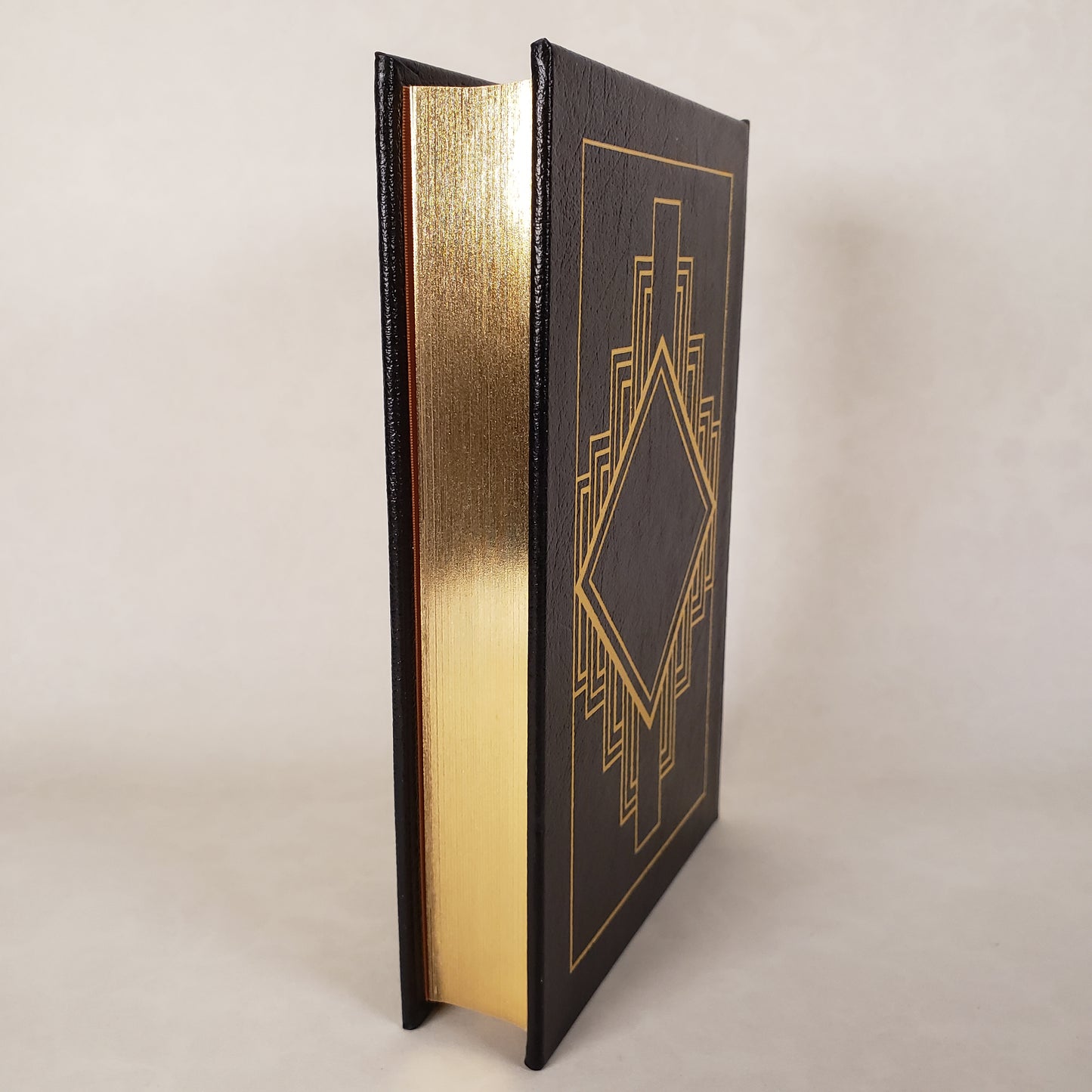 A Swiftly Tilting Planet, Leatherbound Easton Press Edition - Hardcover