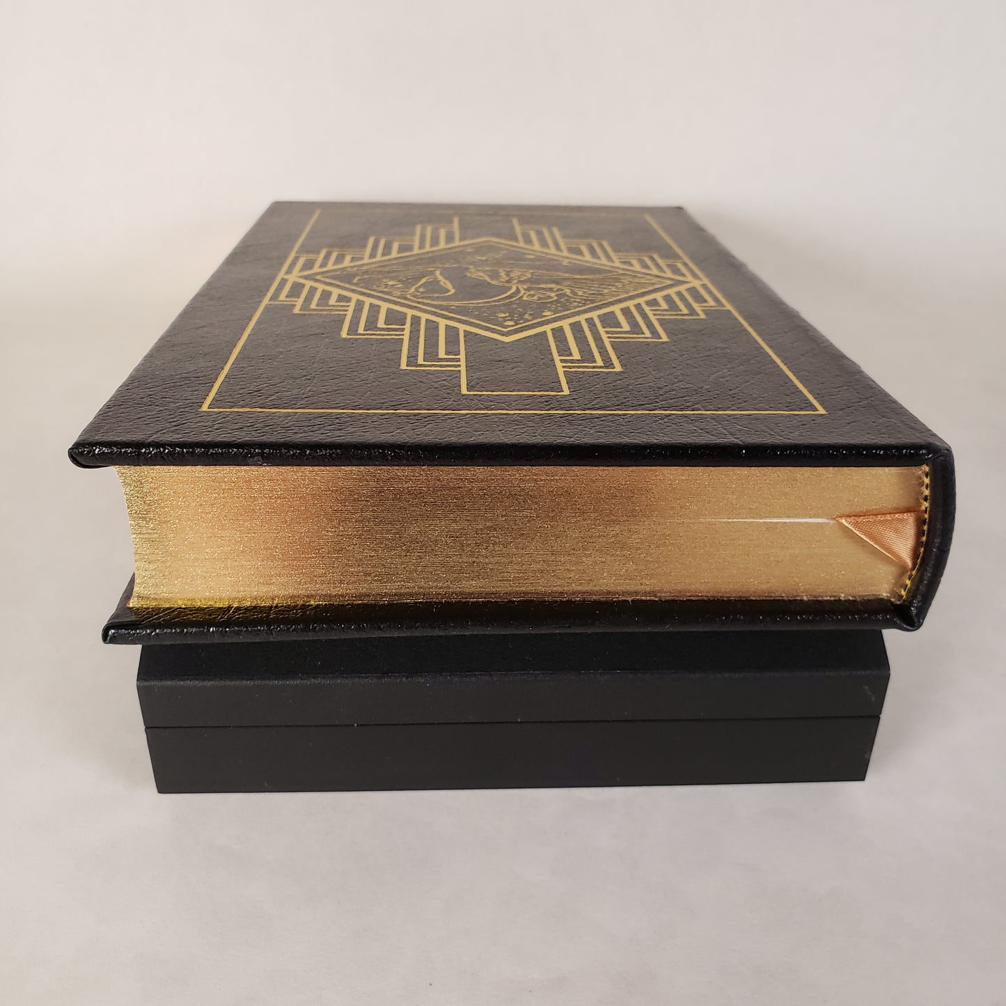 A Swiftly Tilting Planet, Leatherbound Easton Press Edition - Hardcover